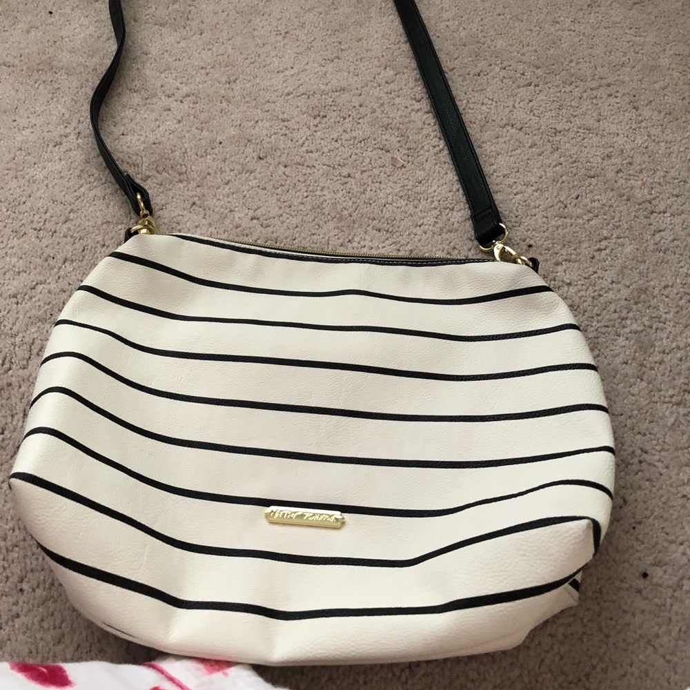 Crossbody bag